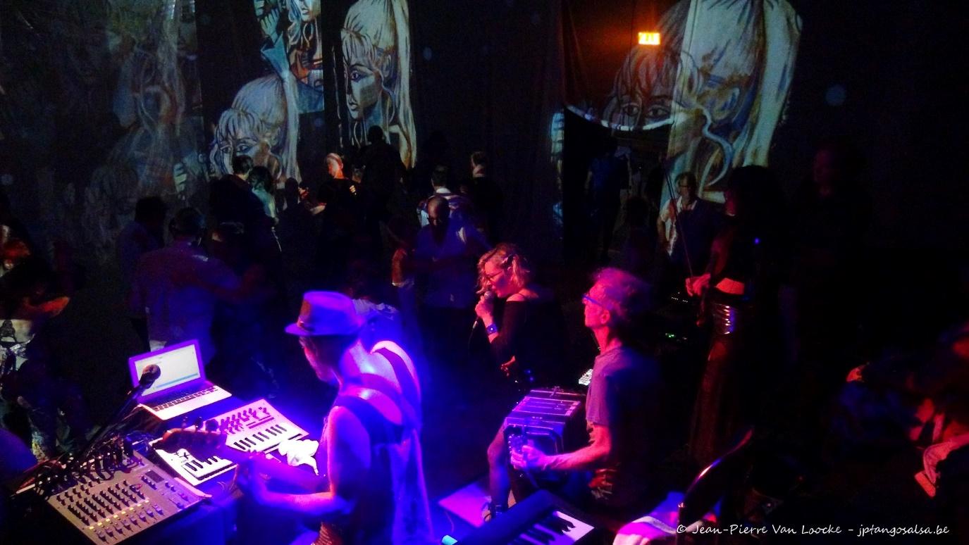 Tangorra mit Eliana Sosa beim neoTango Rave 2025 (Foto: Jean-Pierre van Loocke)