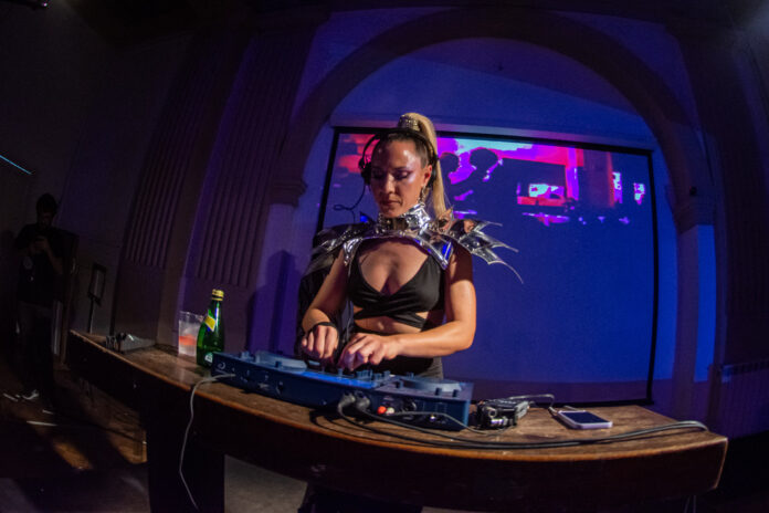 Natalia Fures - DJ Furia