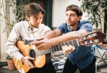 Duo Fain-Perkal: Die Feinfühligkeit des Tangos in Gitarre, Mundharmonika und Bandoneon Duo Fain Perkal